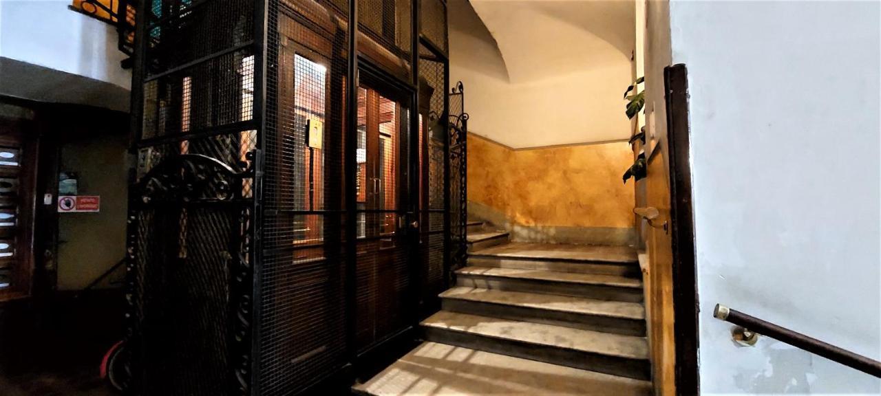 Tribvni Plebis Apartment โรม ภายนอก รูปภาพ